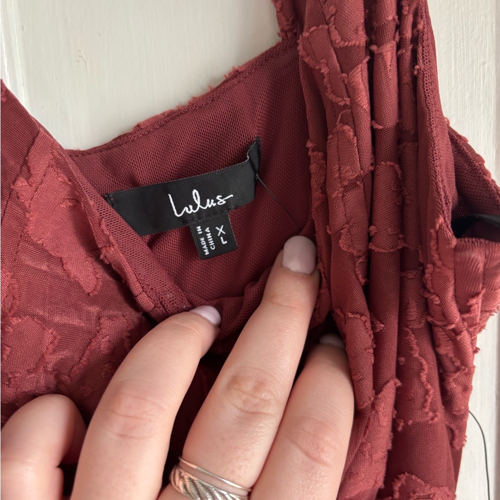 NWT lulus floral burnout dress - Picture 4 of 5